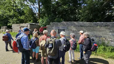 Le Roy-wandelroute langs ecokathedralen Le Roy-wandelroute langs ecokathedralen